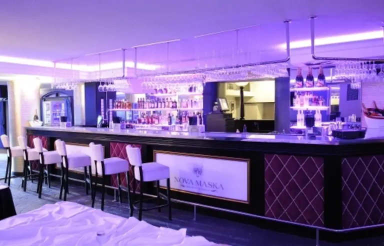 Nova Maska - ZAMKNIĘTE - zdjęcie 1