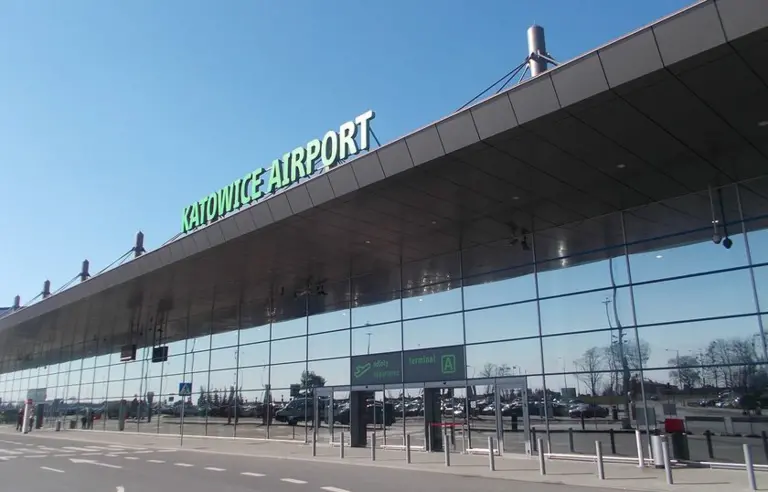 Międzynarodowy Port Lotniczy Katowice - Pyrzowice - zdjęcie 1