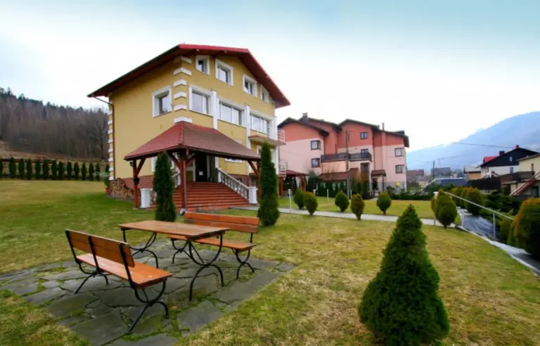 Gajówka & Vita kompleks noclegowy - photo 1