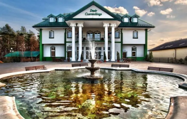 Dwór Czarneckiego Wellness & Spa - photo 1