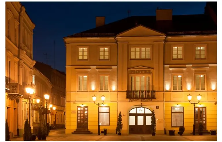 Kamienica Szefferow 1848 r. Piotrków Trybunalski szkolenia