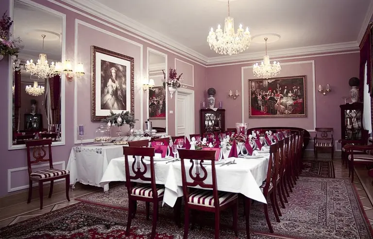 Pałac Pass - zdjęcie 1