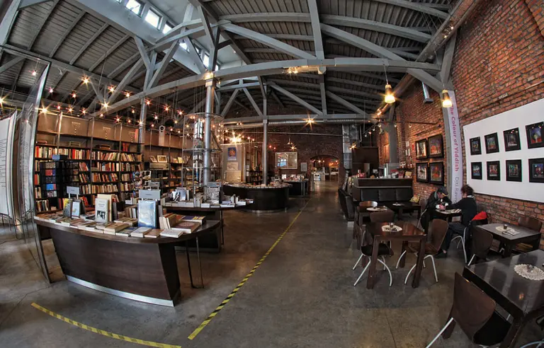 Kawiarnia i księgarnia Żydowskiego Muzeum Galicja