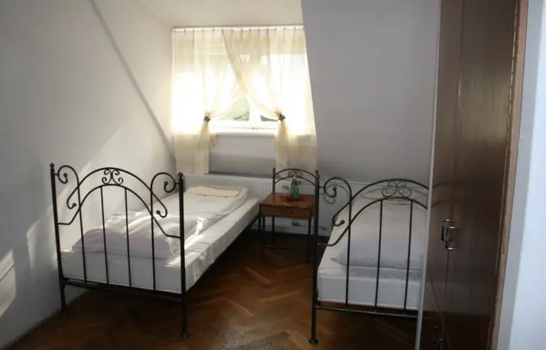 Pałac Janowice - OBIEKT ZAMKNIĘTY - zdjęcie 1