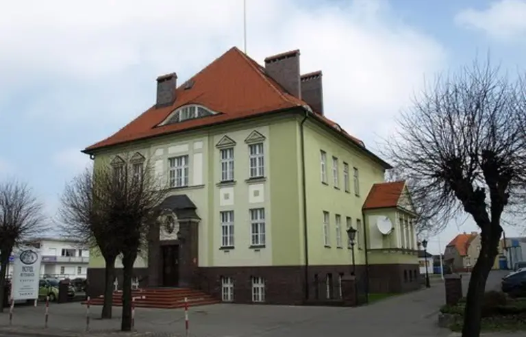 Hotel Kasyno - OBIEKT ZAMKNIĘTY - zdjęcie 1