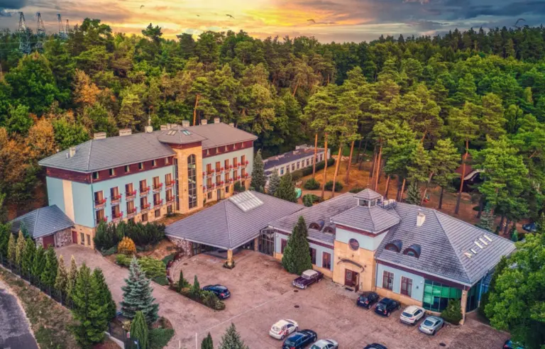 Hotel 4 Pory Roku Bakowo