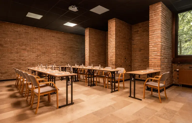 Wzgórze Zamkowe - Zinar Castle i Forest Hotel - photo 1