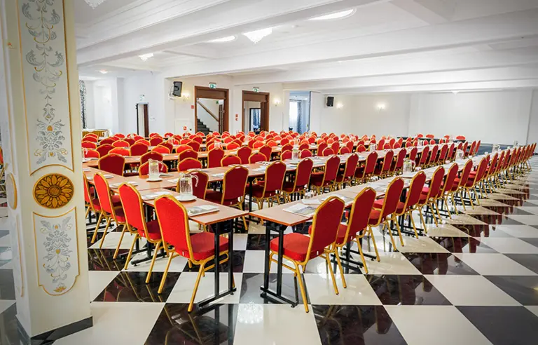 Pałac Ossolińskich - OBIEKT ZAMKNIĘTY - zdjęcie 1