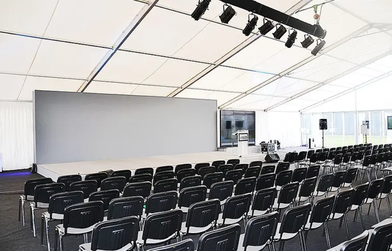 Konferencja w plenerze