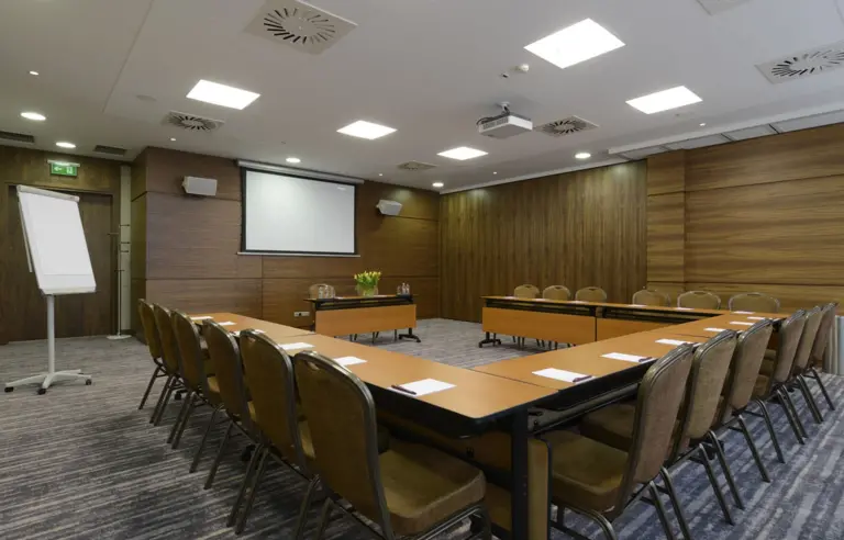 Haston City Hotel - photo 1