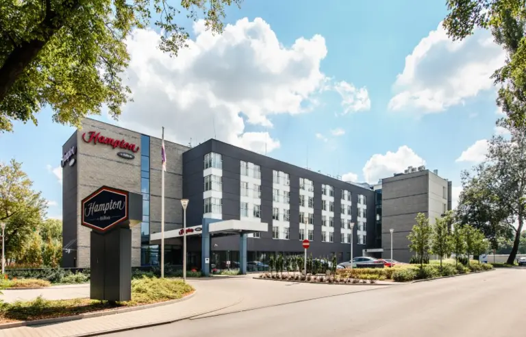 Hampton by Hilton Warsaw Airport - zdjęcie 1