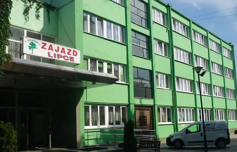 Zajazd Lipce - OBIEKT ZAMKNIĘTY - zdjęcie 1