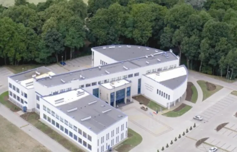 Wyższa Szkoła Administracji Publicznej - OBIEKT ZAMKNIĘTY - photo 1