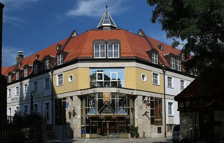 Hotel im. Jana Pawła II - zdjęcie 1