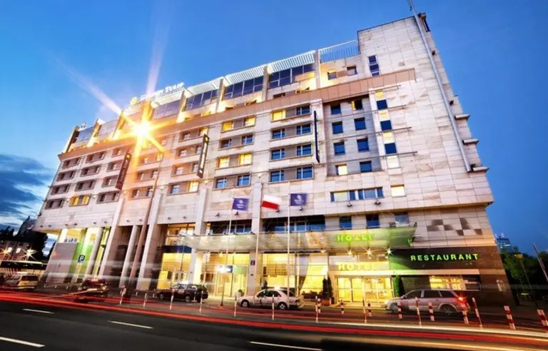 Golden Tulip Warsaw Centre Warszawa budynek