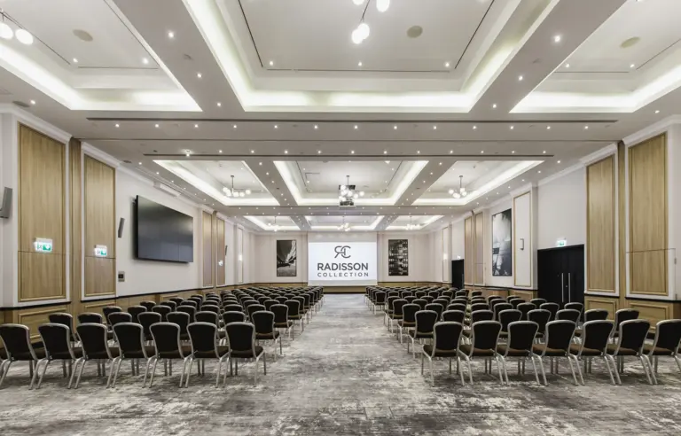 Radisson Collection Hotel Warszawa - zdjęcie 1