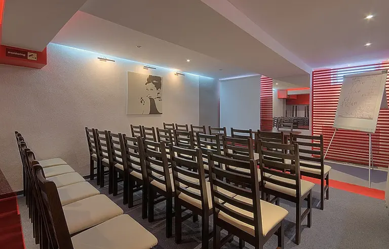 Hotel Delta Kraków - zdjęcie 1