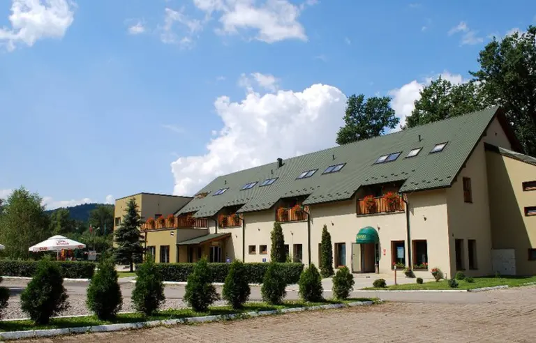 Centrum Konferencyjno-Wypoczynkowe Dębina - photo 1