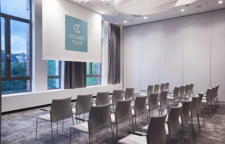 Golden Tulip Warsaw Airport - photo 1