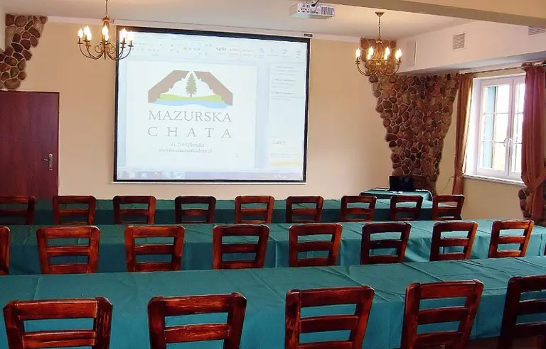 Sala szkoleniowo-konferencyjna, ustaw. kinowe