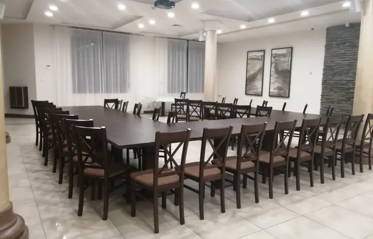 Ustawienie U na 40 osób