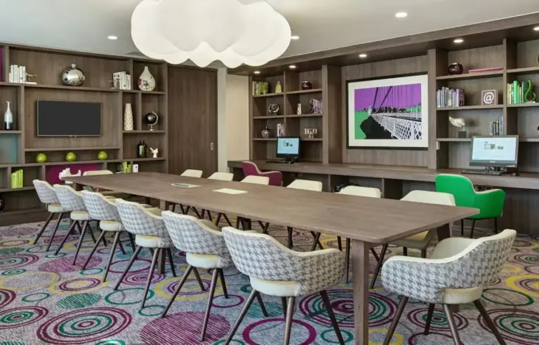 Hampton by Hilton Olsztyn sala konferencyjna