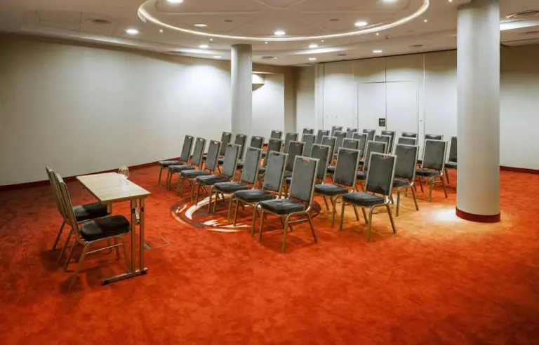 Hotel Narvil Sala Warta