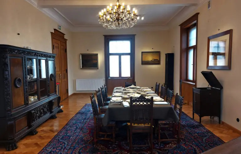 Muzeum Porcelany Śląskiej - photo 1