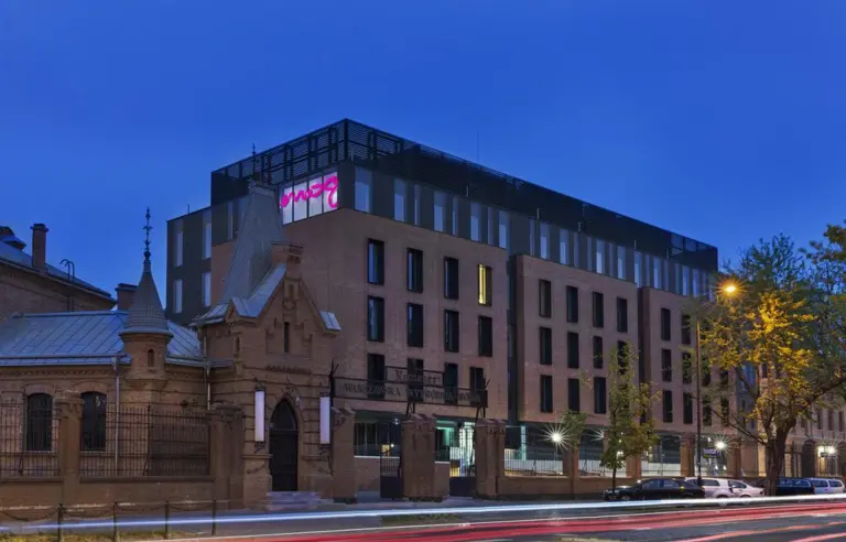 Moxy Warsaw Praga Warszawa budynek