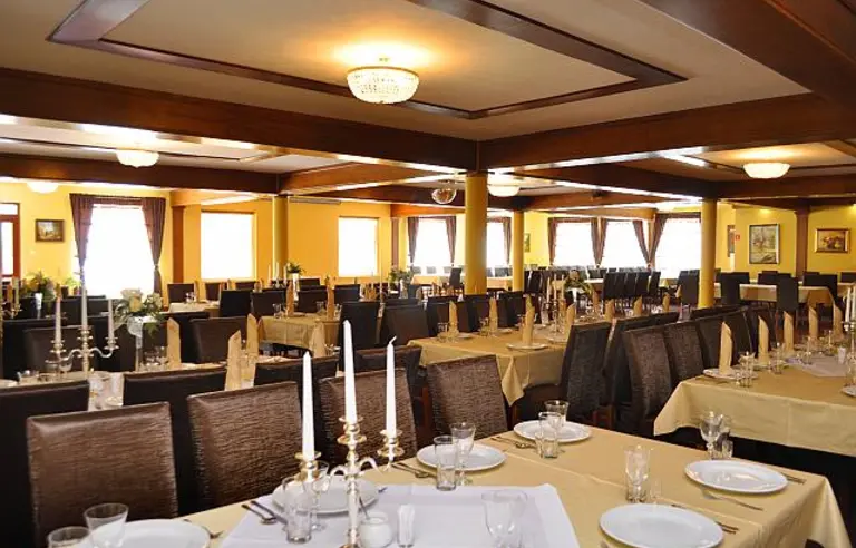 Hotel Restauracja Gala - OBIEKT ZAMKNIĘTY - zdjęcie 1