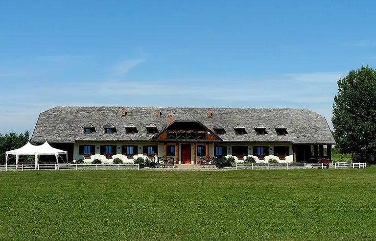 Dworek Pod Wiechą - zdjęcie 1