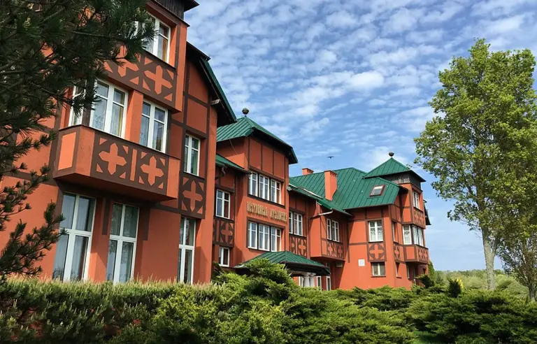 Rezydencja Myśliwska Stadnina Koni Białogóra - photo 1