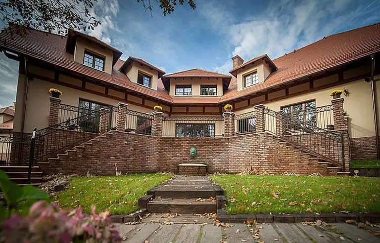 ForRest Hotel & Restaurant - photo 1