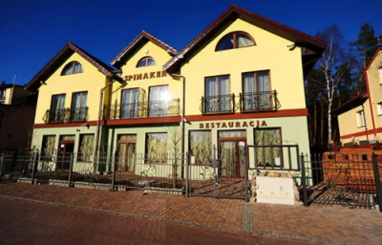 Hotel Spinaker - photo 1