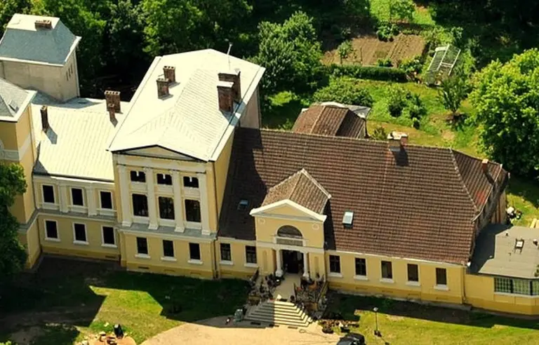 Pałac Jabłonowo - zdjęcie 1