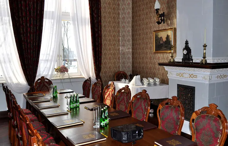 Pałac Piorunów - zdjęcie 1