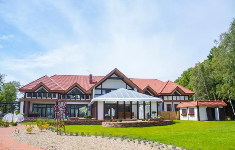 Bukowy Park - Hotel & Restauracja - zdjęcie 1