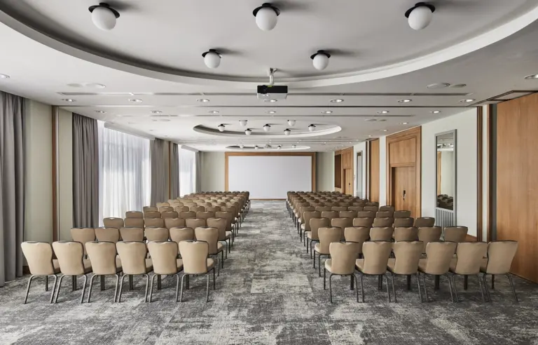 Sala Universia w ustawieniu teatralnym