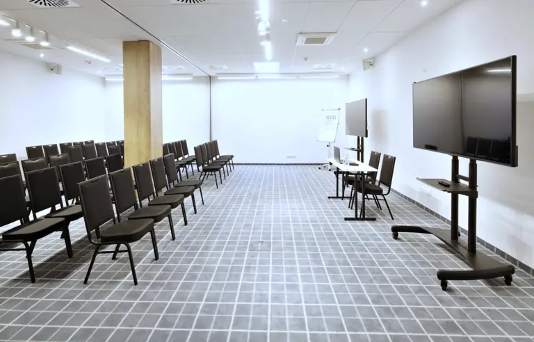 Hotel Altus Poznań - photo 1