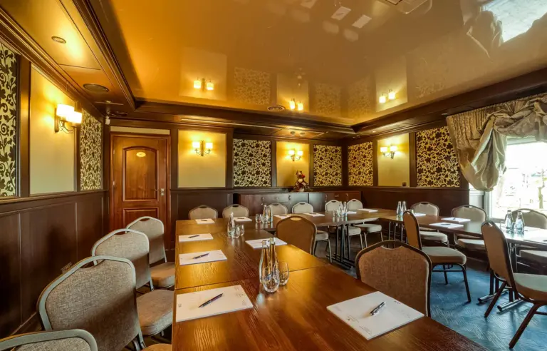 Strzelnica Family Resort & SPA Kochcice sala Multimedialna