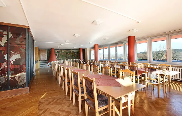 Hotel PRL - OBIEKT ZAMKNIĘTY - zdjęcie 1