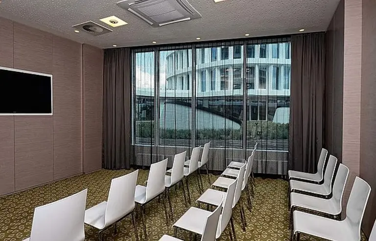Sound Garden Hotel - zdjęcie 1