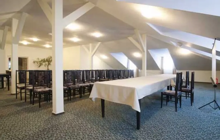 Hotel Merkury - OBIEKT ZAMKNIĘTY - zdjęcie 1