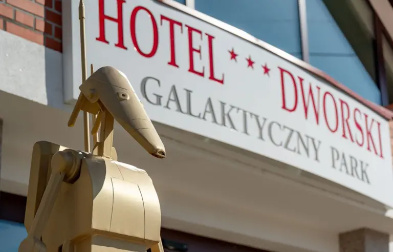 Hotel Dworski Galaktyczny Park