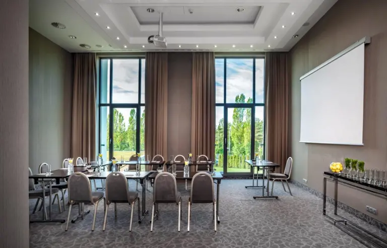 Hotel Warszawianka Centrum Kongresowe - photo 1