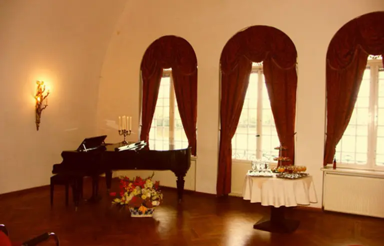 Hotel Podewils XV-w. Zamek Rycerski - zdjęcie 1