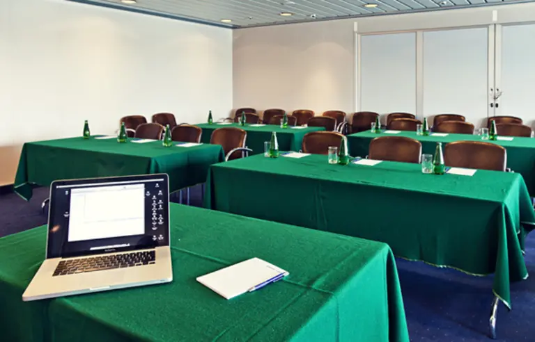 Unity Line Prom Polonia - zdjęcie 1