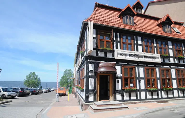 Hotel i Restauracja Pod Muzami - zdjęcie 1