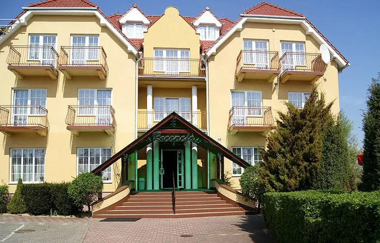 Hotel Helena Giżycko - photo 1
