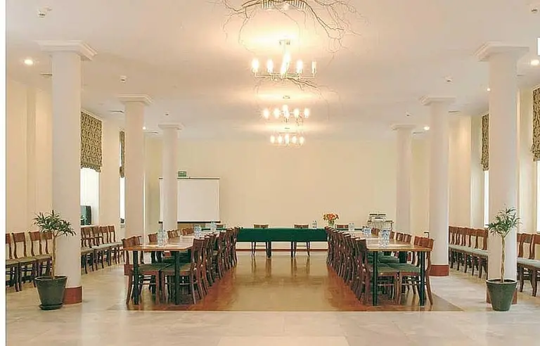 Hotel Łazienkowski - zdjęcie 1